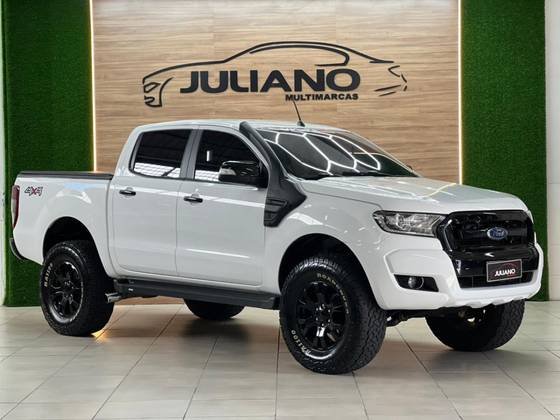 FORD RANGER 3.2 XLT 4X4 CD 20V DIESEL 4P AUTOMÁTICO FORD RANGER 3.2 XLT 4X4 CD 20V DIESEL 4P AUTOMÁTICO